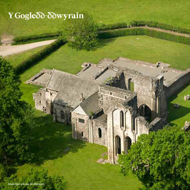 The Cadw Handbook - A guide to over 100 historic places in Wales (Welsh language)